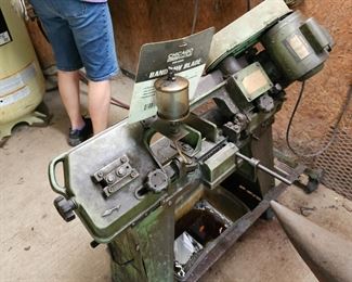 METAL CUTTING MACHINE