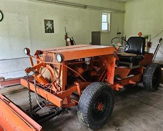 4 WHEEL DRIVE DOODLEBUGGY WITH PLOW