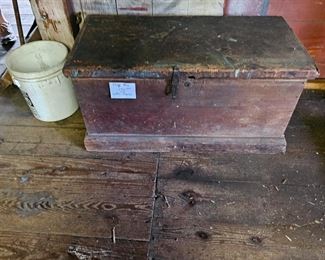 ANTIQUE TOOL BOX