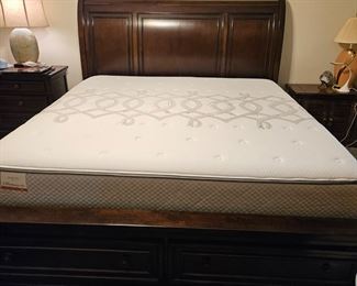 King Sleigh Bed