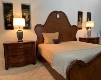 Detail pic, king bed