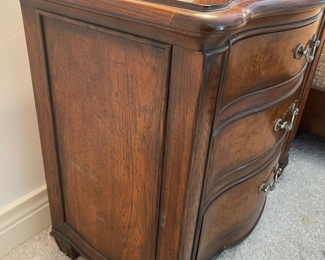 Detail pic, Henredon Night stand, 3 drawer