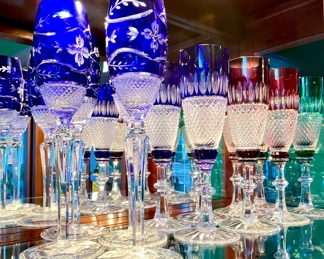 Ajka Bohemian Glass Champagne Flutes
(8)Vintage AJKA OLINDA King LOUIS Champagne Flutes 9.25" Tall
Bohemian Crystal Glass
Cobalt•Amethyst•Ruby•Emerald
(4) Ajka Cobalt cut to clear 11" flutes