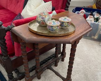 Antique Gate leg Spool table in Tiger Oak
One side drop down