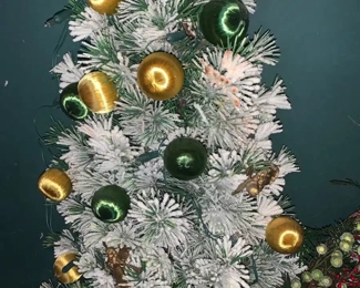 Tinsel Tree Door Decor