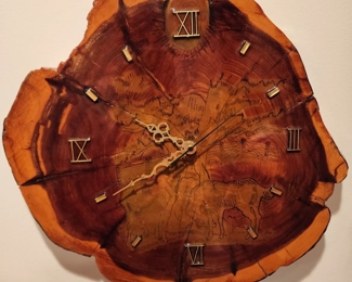 Wood lacquered clock