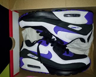 Air max ladies size 4 I think