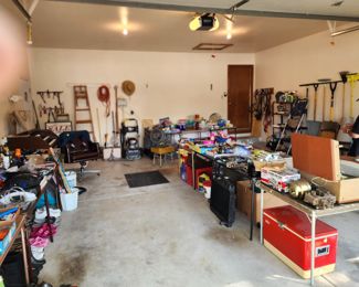 Overview front garage