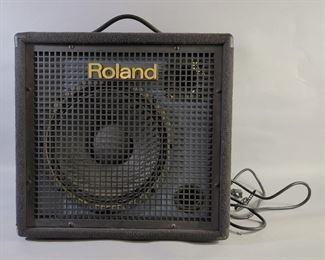 Roland Stereo Mixing Keyboard Amplifier Model No. KC-300