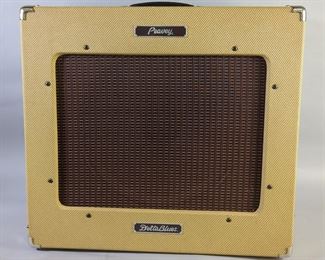 Peavey Delta Blues Amplifier, Powers On