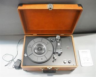Crosley 3-Speed Turntable Model CR49, With Instructions, Powers On