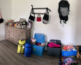 Yankee candles, picture framed, bags , linen etc 