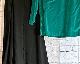 Oscar De La Renta Long Black Skirt With Martha Of Taos Original Green Velvet Like Top