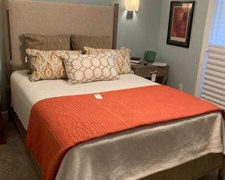 HOOKER, "Affinity" Queen Bed