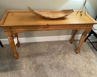 ETHAN ALLEN Console Table