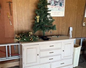 Dresser has good bones. Paint me!