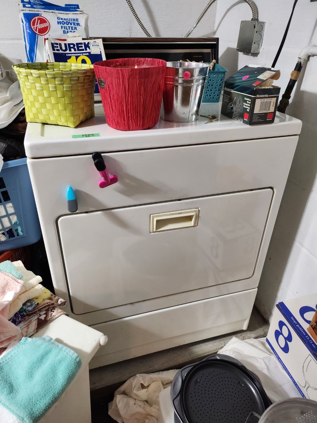 ESTATE SALE everything must go! in Cleveland, OH starts on 8/12/2023