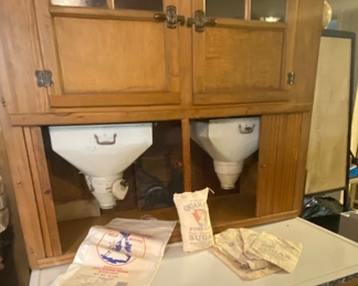 Fabulous Antique Hoosier Cabinet w/ Double Sifters!