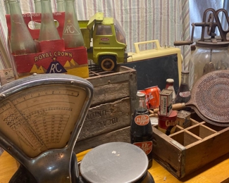 Vintage Royal Crown RC Cola 6 Pack Toledo Scale