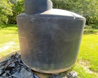 1500 Gallon Water/ Farm Tank