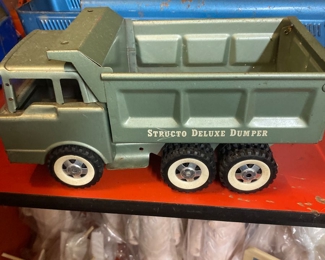 Structo Deluxe Dumper