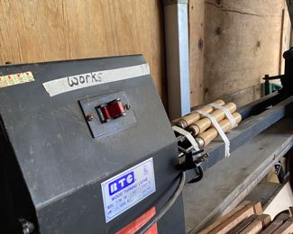 RTC Wood Turning Lathe
(Works!)