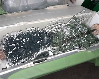 Large Dept.56 Village Collection - Tree Kit
