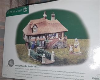 Large Dept.56 Village Collection - Aldeburgh Music Box Shop Gift Set
