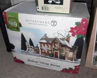 Large Dept.56 Village Collection - Holly-Tree Inn
