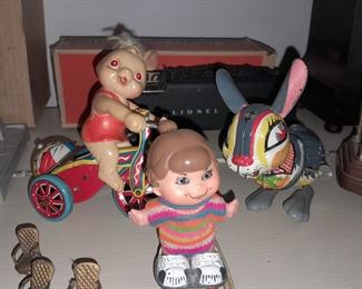 Vintage Tin Wind-Up Bunny Toy
