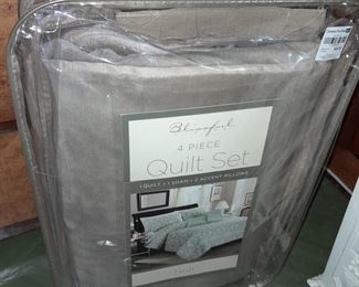Quilt Set
