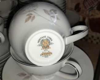 Rosay By Noritake China Set
