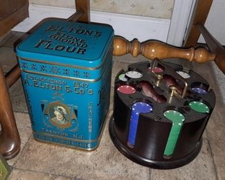 Tin & Poker Chip Set
