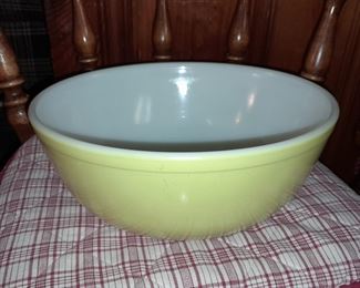 Pyrex Yellow Primary Bowl
