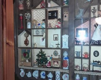 BEAUTIFUL Handmade Printing Block Tray Display W/ Mini Trinkets & Figurines
