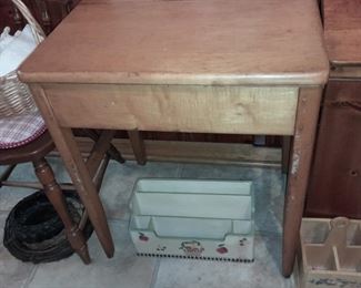 Wooden Lift Top Desk
