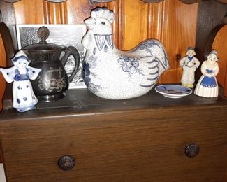 Blue Delft Holland Display On Wall Shelf
