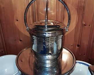 Silver Toned Ice Bucket W/ Handle
