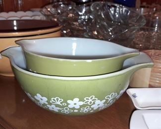 Pyrex Green Bowls
