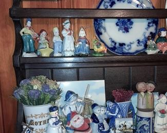 Beautiful Delft Blue Holland & Miniature Wall Shelf Display
