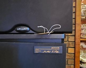 Polk Audio- 2- 4' Towers/Center / Subwoofer