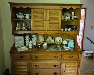 Hutch and with many collectibles