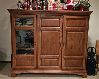 Entertainment center