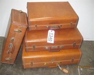 Lot - 1340
lot - luggage (Samsonite)
SKU# : 477805