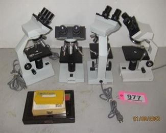 Lot - 977
lot- 4 AmScope microscopes w/ prop slides
SKU# : 477442