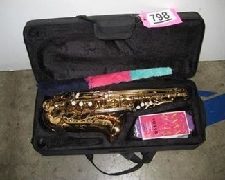 Lot - 798
Glory Alto Saxophone Gold
SKU# : 477263