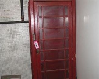 Lot - 343
British telephone booth (35" x 35" x 81")
SKU# : 476808