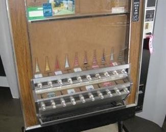 Lot - 292
vintage cigarette machine (41" x 15" x 55")
SKU# : 476757
