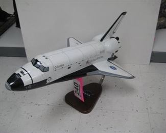 Lot - 240
approx 1/48th Space Shuttle Columbia executive model
SKU# : 476705