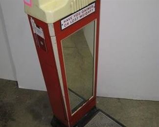 Lot - 47
Watling Scale Co. antique coin operated scale
SKU# : 476512